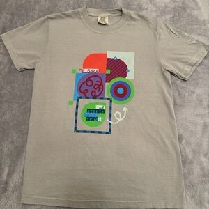 Comfort Colors FIG Listed NYSE Graphic Tee – Small – Gray